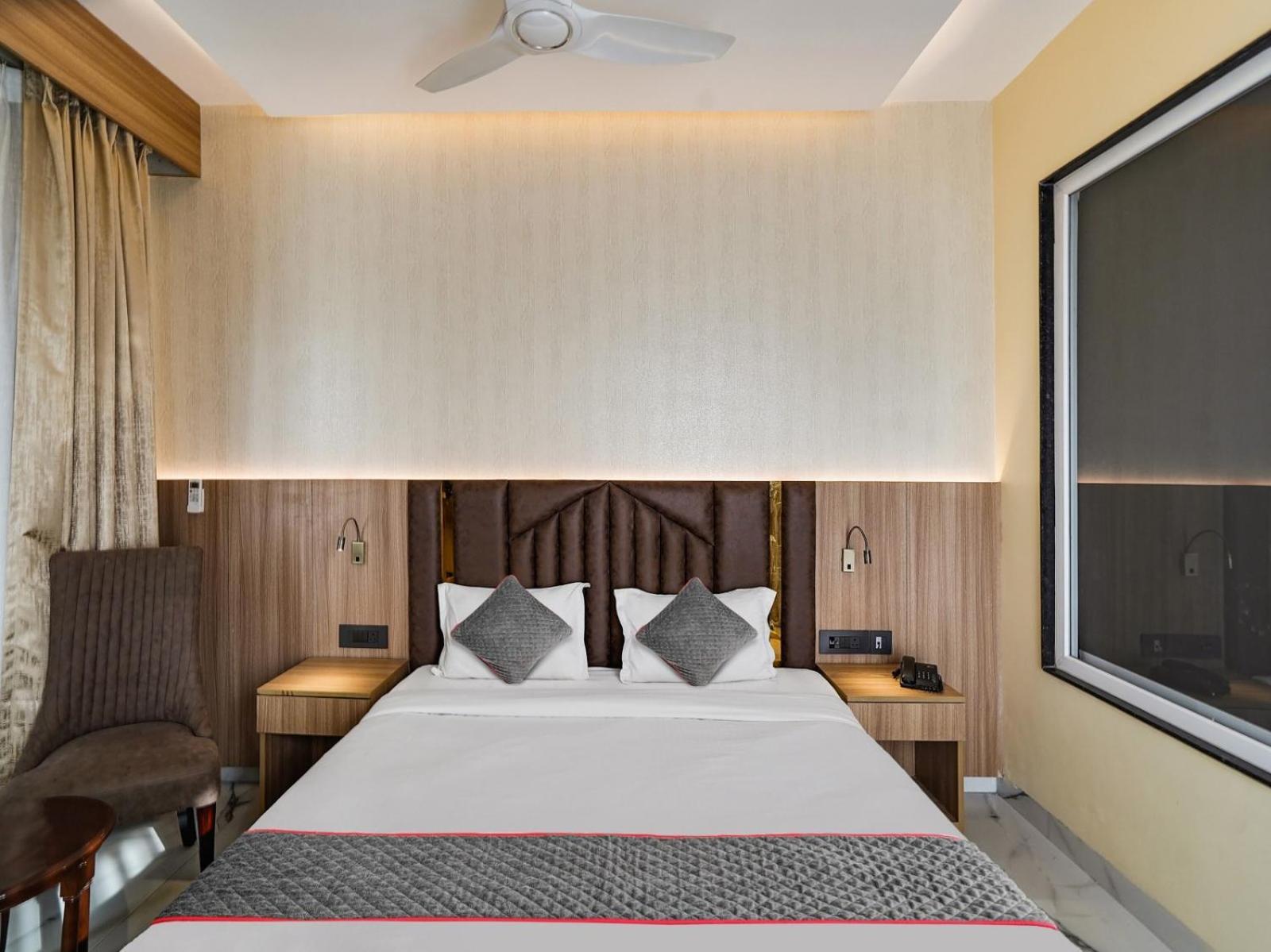 Hotel Aerotech Near Delhi Airport